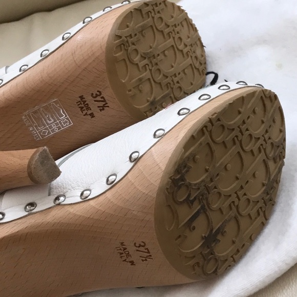 💋💋💋 DIOR Flower Embroidered Clogs 💋💋💋 - Picture 7 of 8